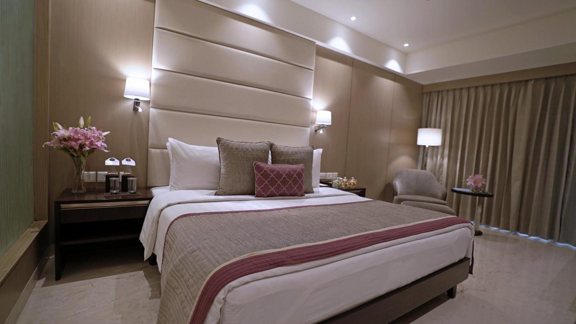 Jaypee Siddharth Hotel New Delhi Exterior photo
