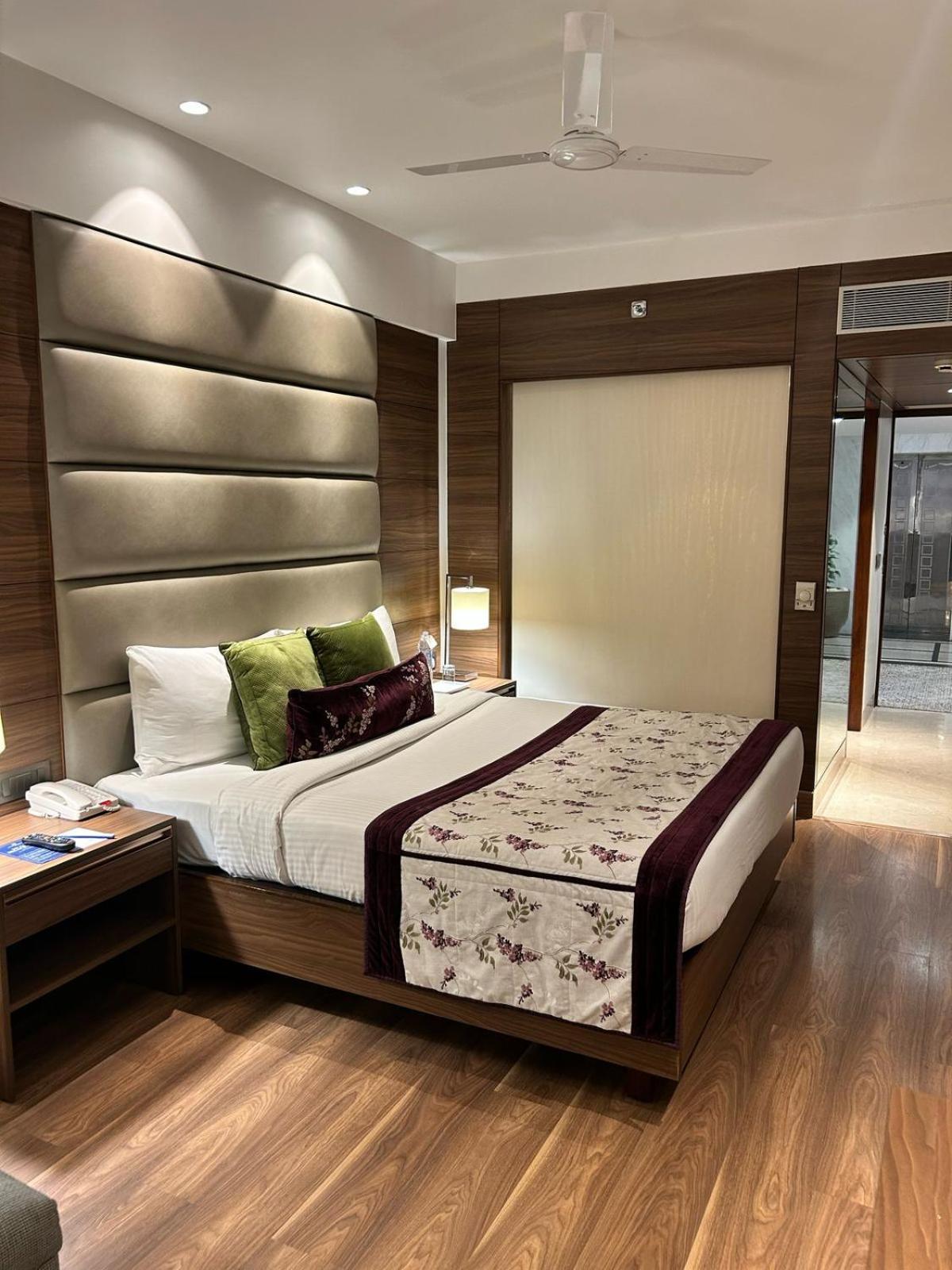 Jaypee Siddharth Hotel New Delhi Exterior photo
