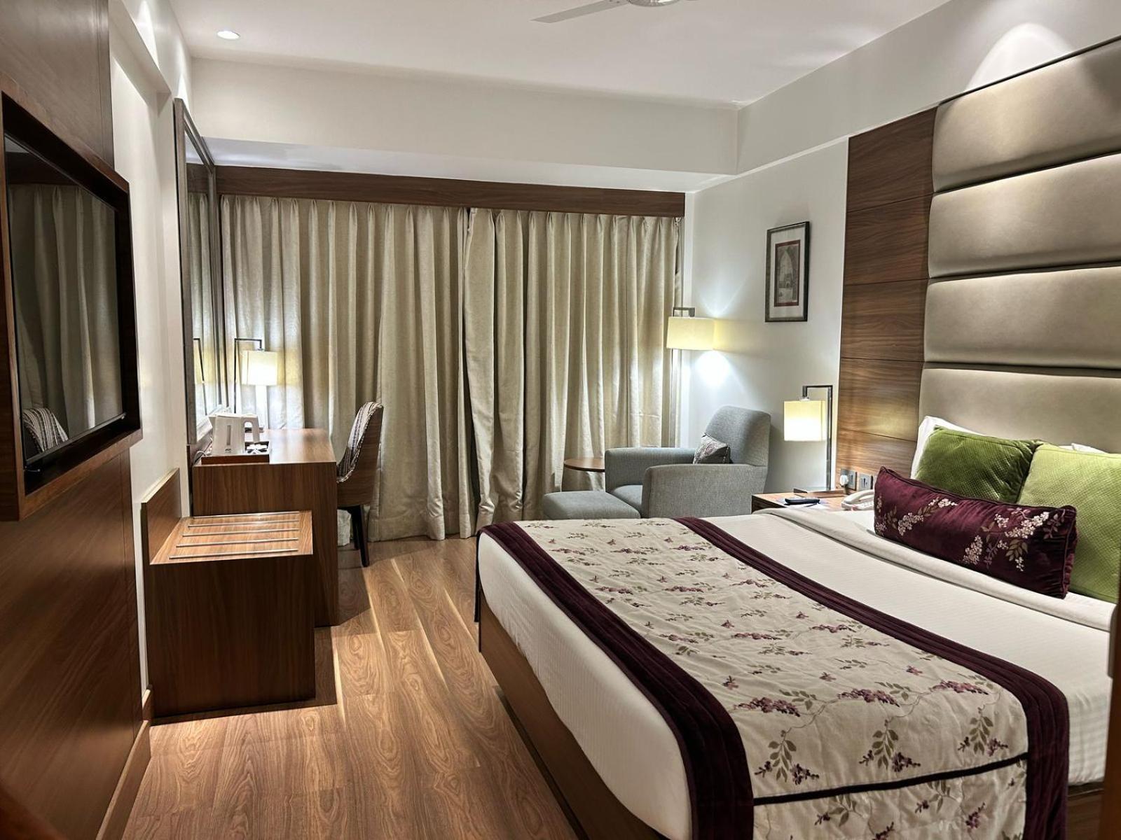 Jaypee Siddharth Hotel New Delhi Exterior photo