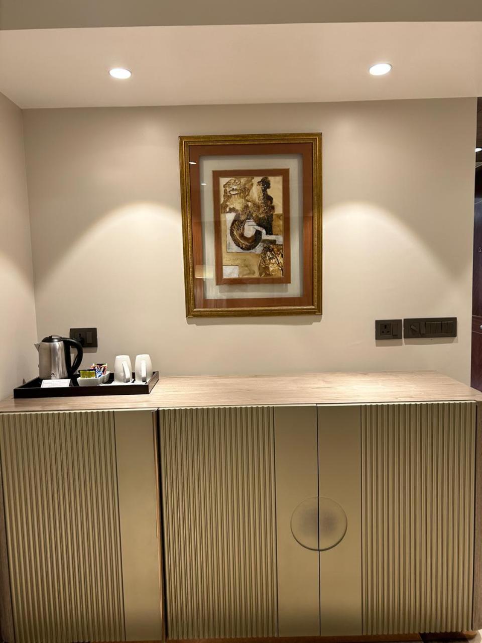 Jaypee Siddharth Hotel New Delhi Exterior photo
